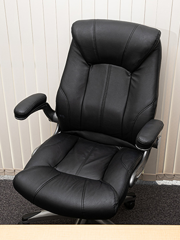 重役チェア
